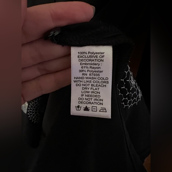 Susan Graver Black Silver Sequin Button Up Blouse Size Medium - Picture 7 of 10